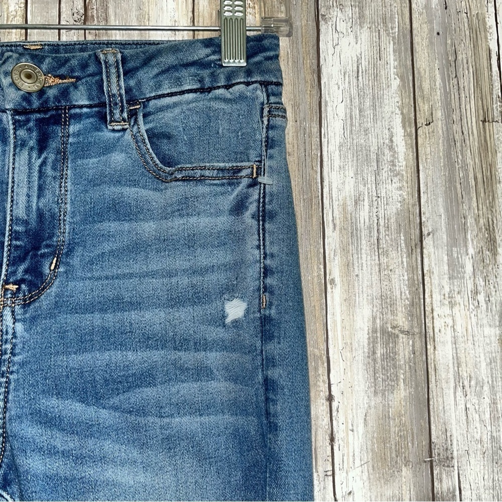American Eagle Curvy High Rise Distressed Jegging Jeans Short - Picture 3 of 10